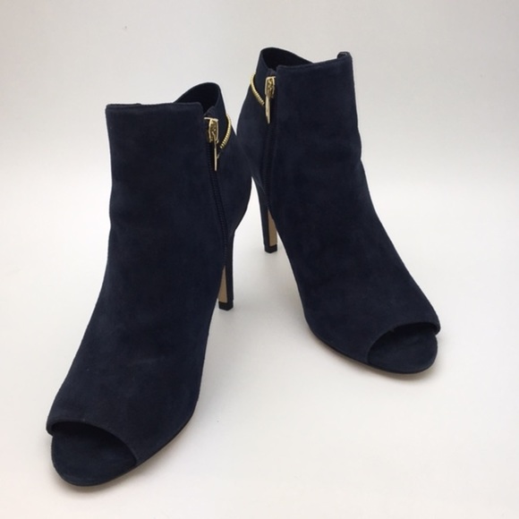 NWOT/NWOB Marc Fisher Blue Suede Booties - Picture 4 of 6